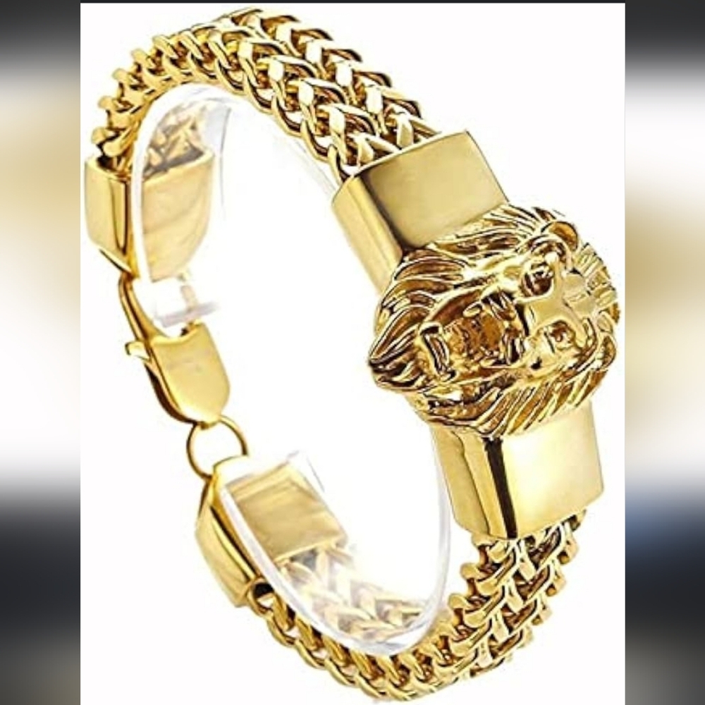 Lioness Gold Lion Head Chain Bracelet - Picture 2 of 16